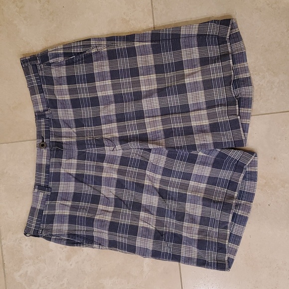 Tommy Bahama Linen Blend Shorts - Picture 1 of 5